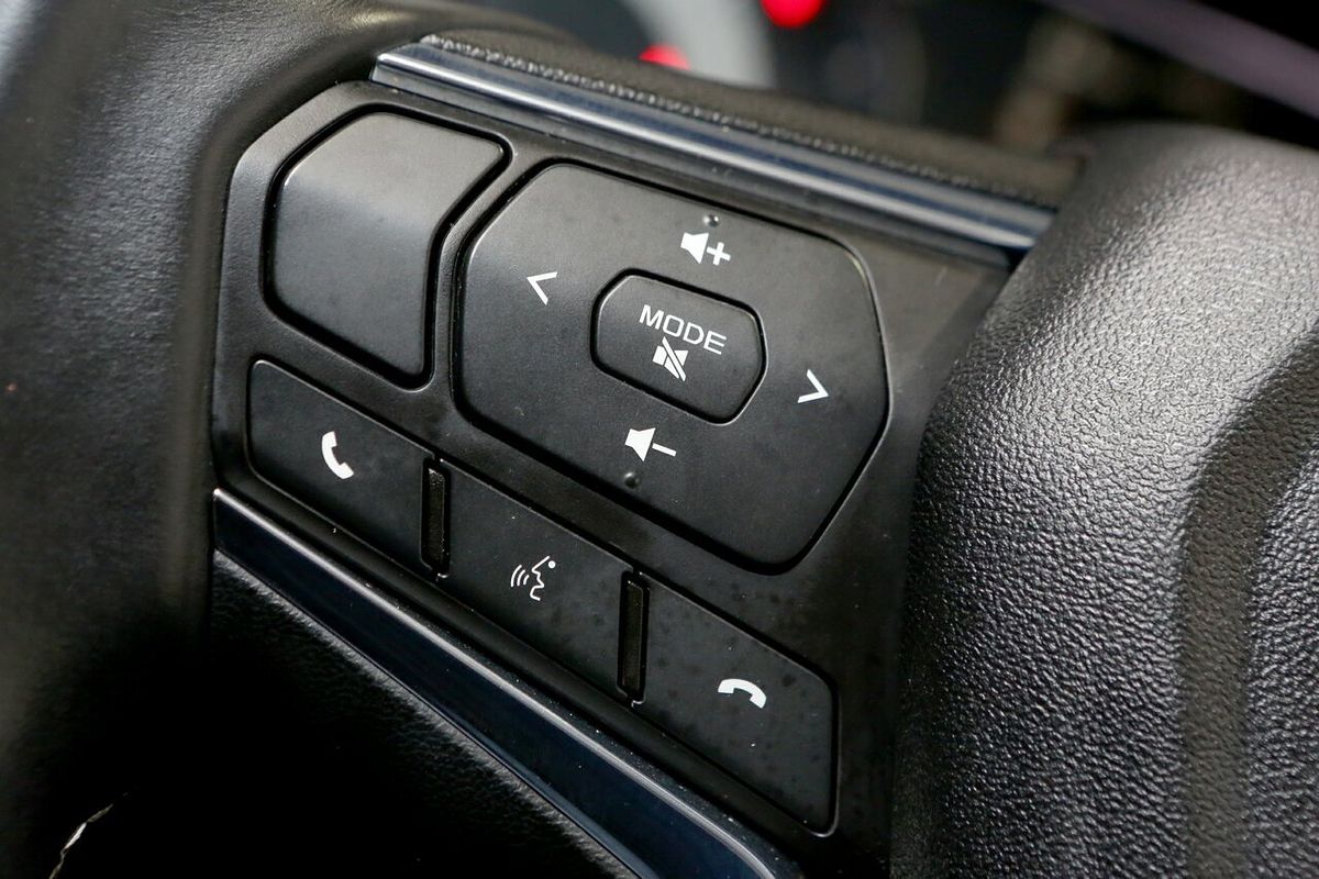 2023 Isuzu MU-X LS-T