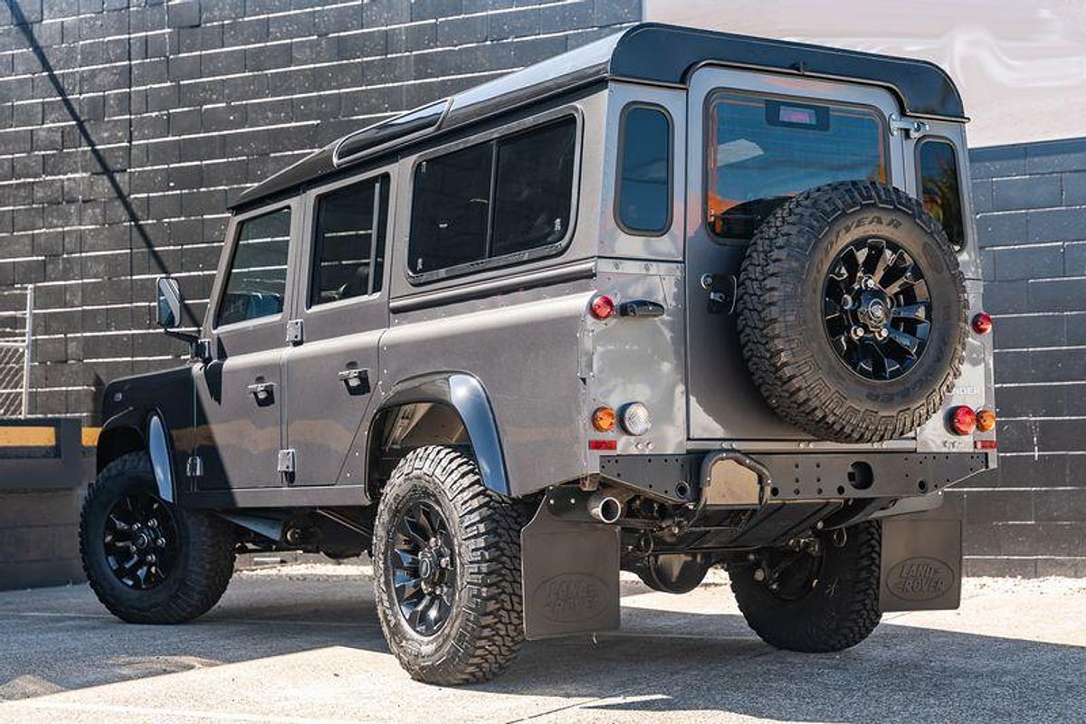 2015 Land Rover Defender Adventure 110