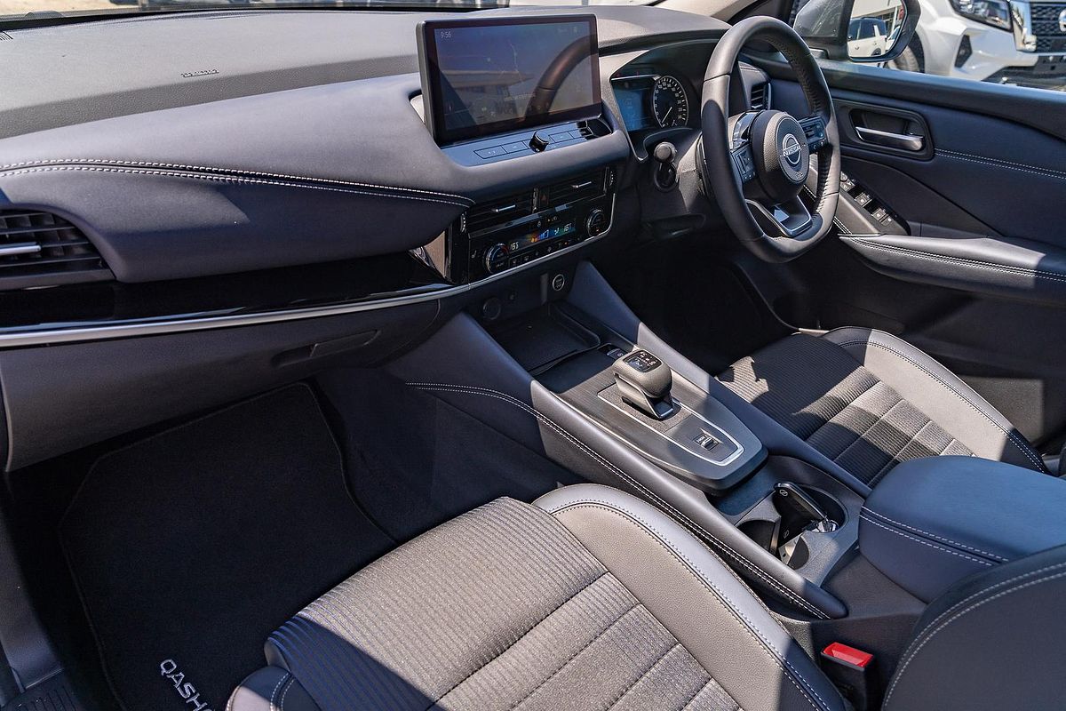 2024 Nissan QASHQAI ST-L J12