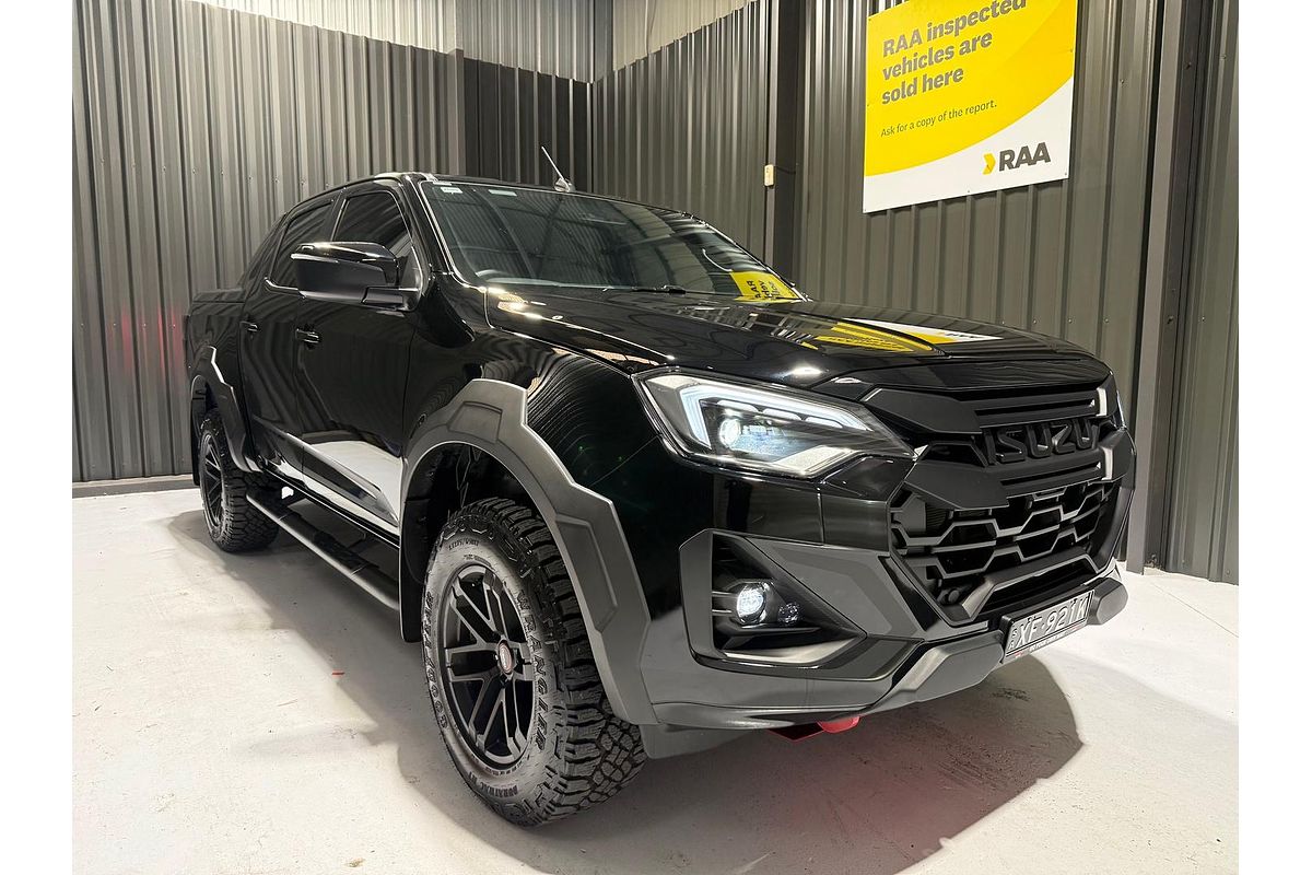2024 Isuzu D-MAX BLADE 4X4