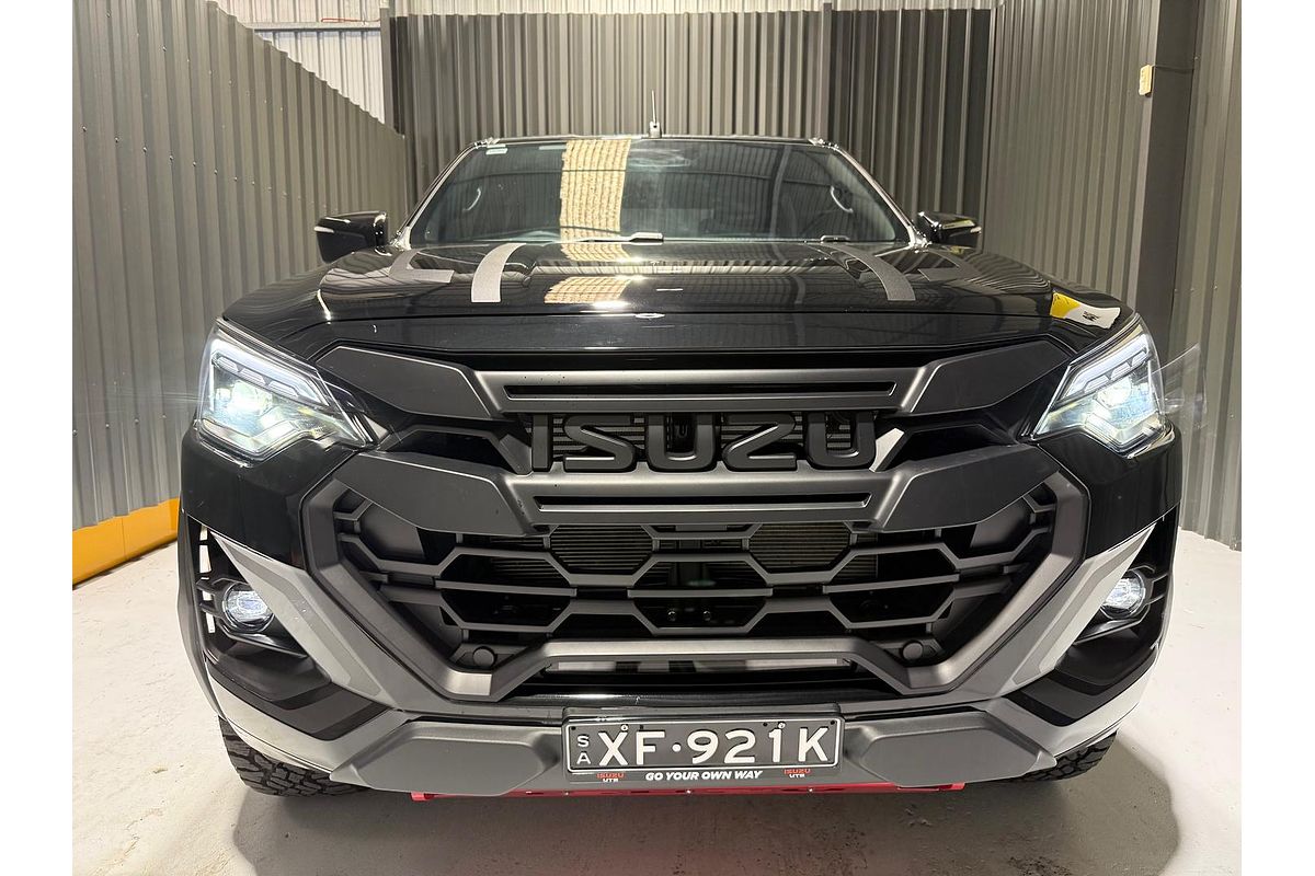 2024 Isuzu D-MAX BLADE 4X4