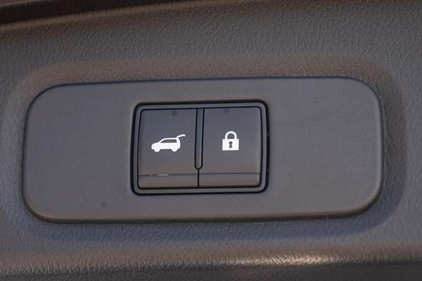 2024 Nissan QASHQAI Ti J12