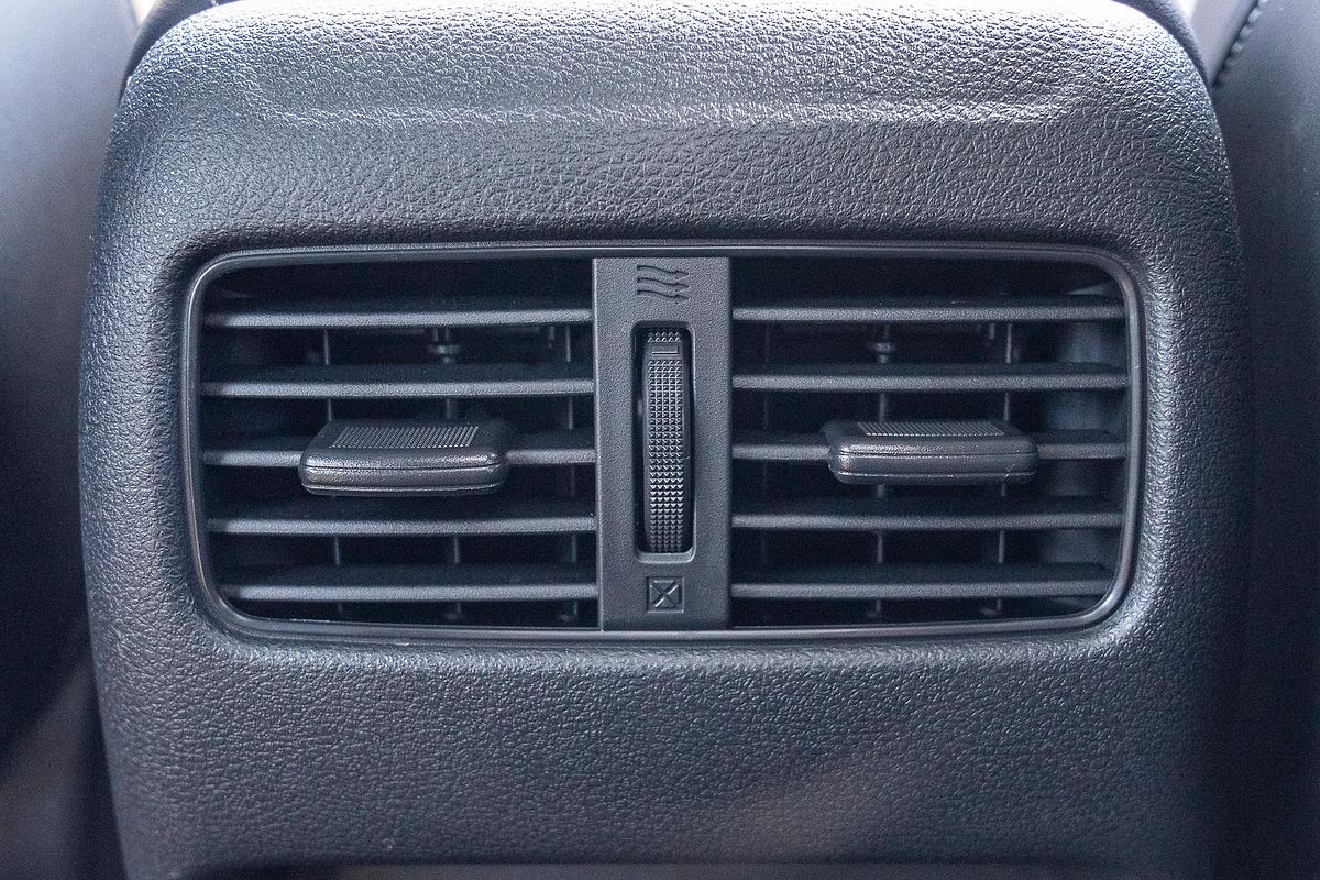 2024 Nissan QASHQAI Ti J12