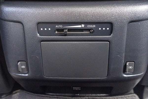 2024 Nissan Patrol Ti Y62