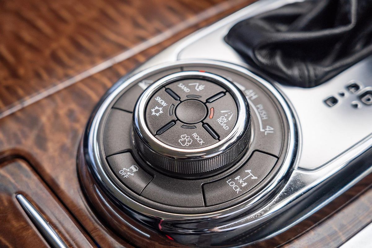 2024 Nissan Patrol Ti Y62