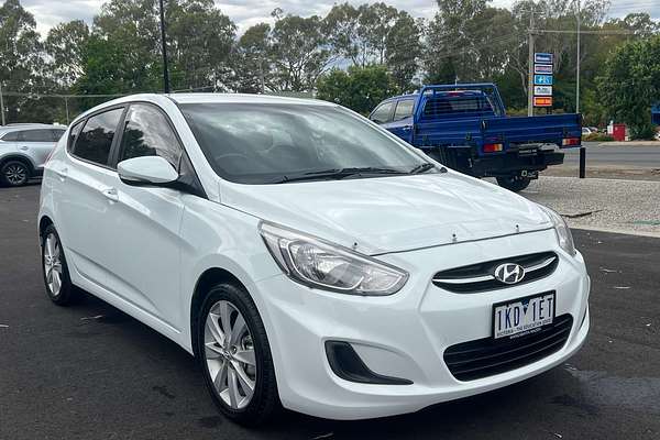 2017 Hyundai Accent SPORT RB5