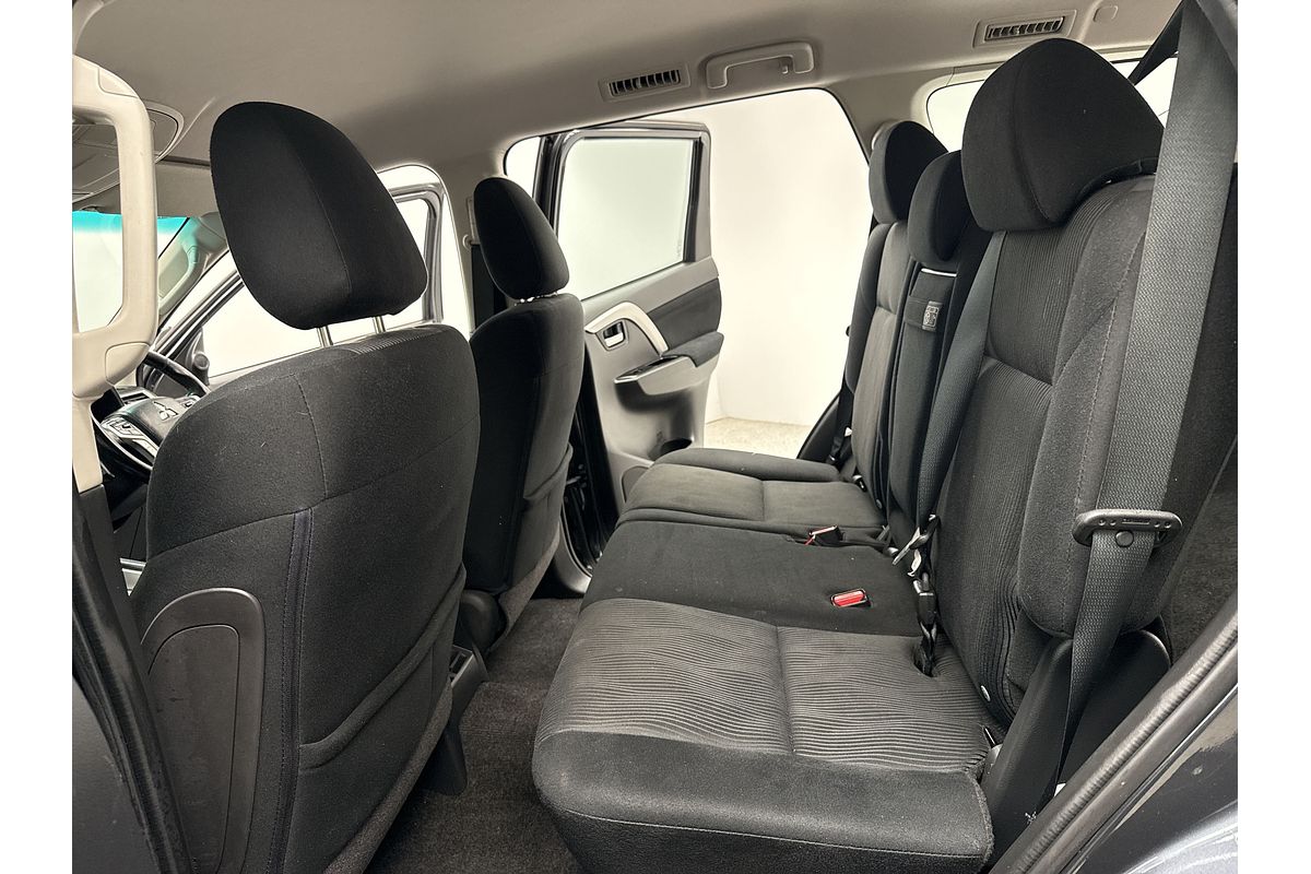 2022 Mitsubishi Pajero Sport GLX QF