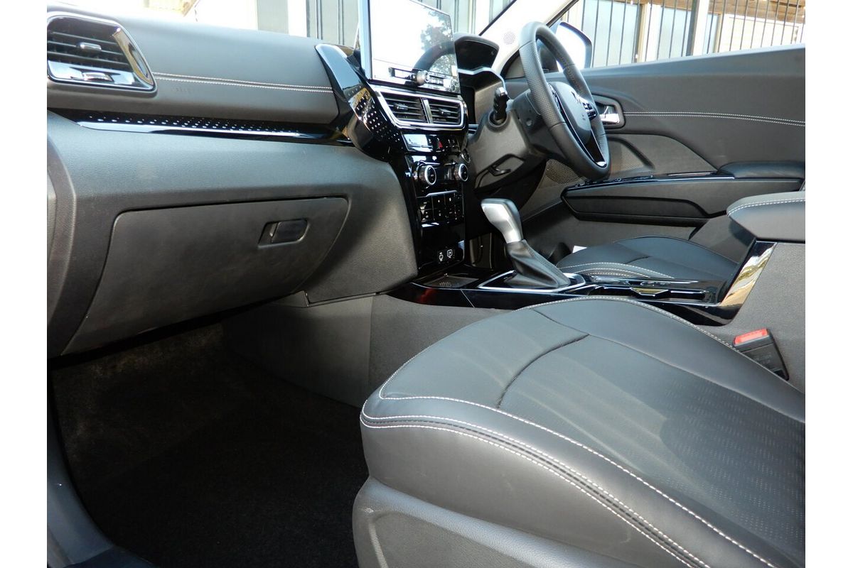 2025 Mahindra XUV 3XO AX7L