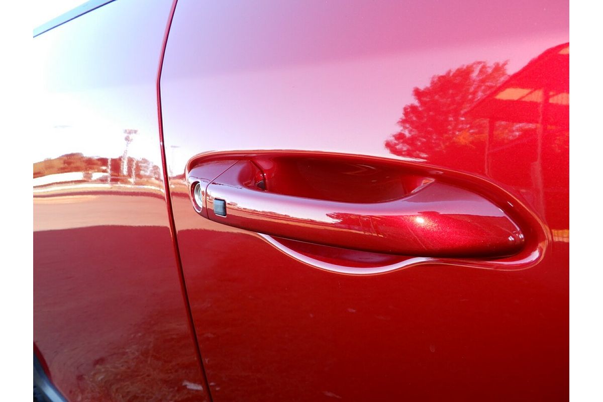 2025 Mahindra XUV 3XO AX7L