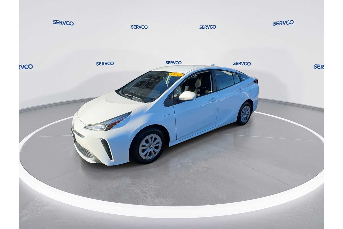 2022 Toyota Prius LE