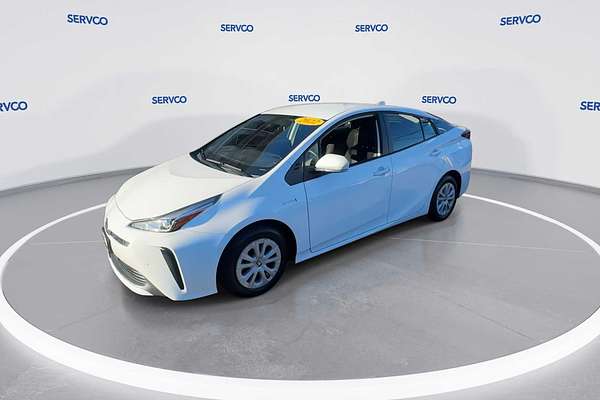 2022 Toyota Prius LE