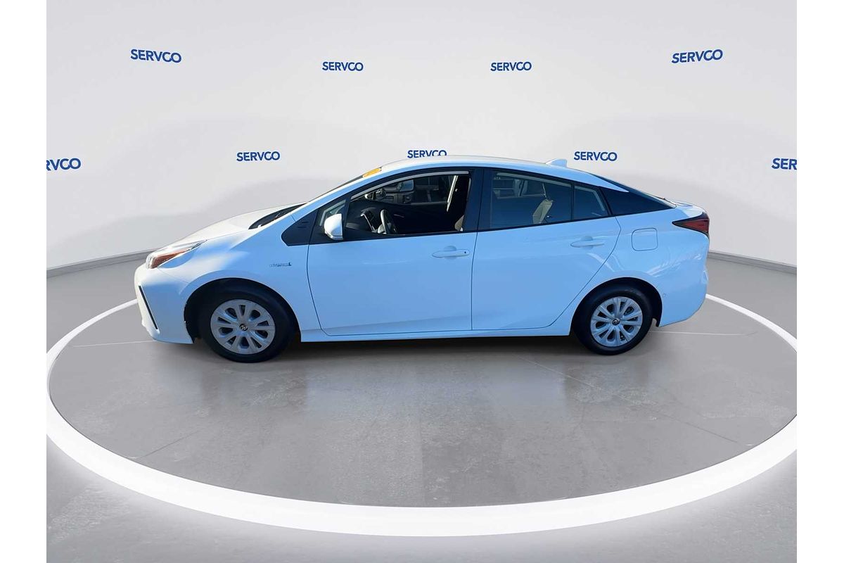 2022 Toyota Prius LE