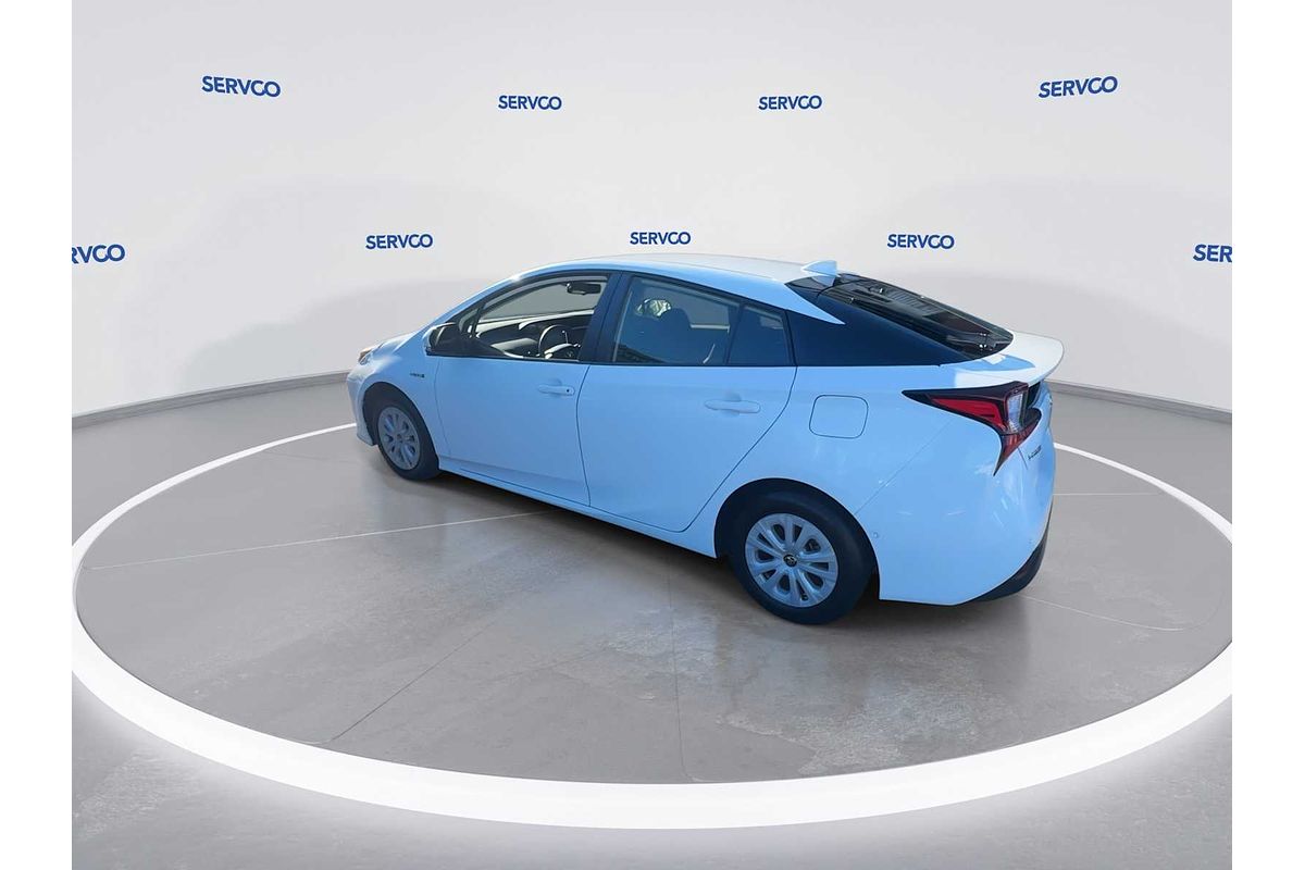 2022 Toyota Prius LE