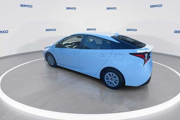 2022 Toyota Prius LE
