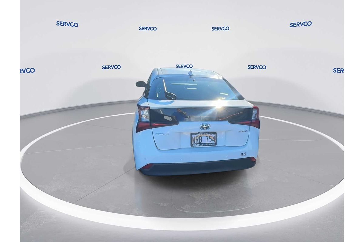 2022 Toyota Prius LE