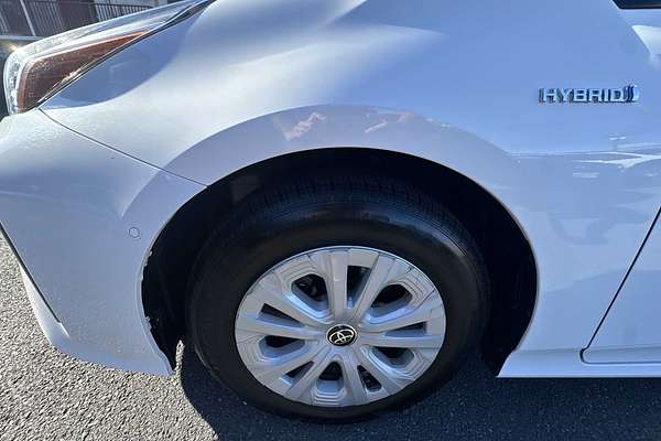 2022 Toyota Prius LE