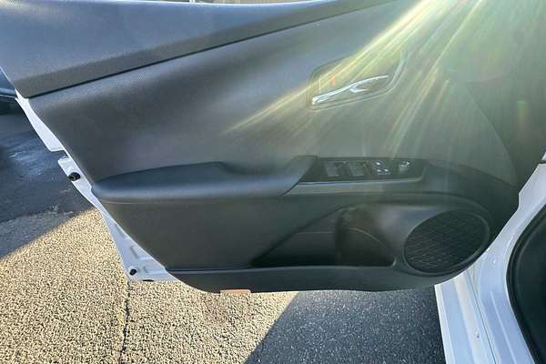 2022 Toyota Prius LE