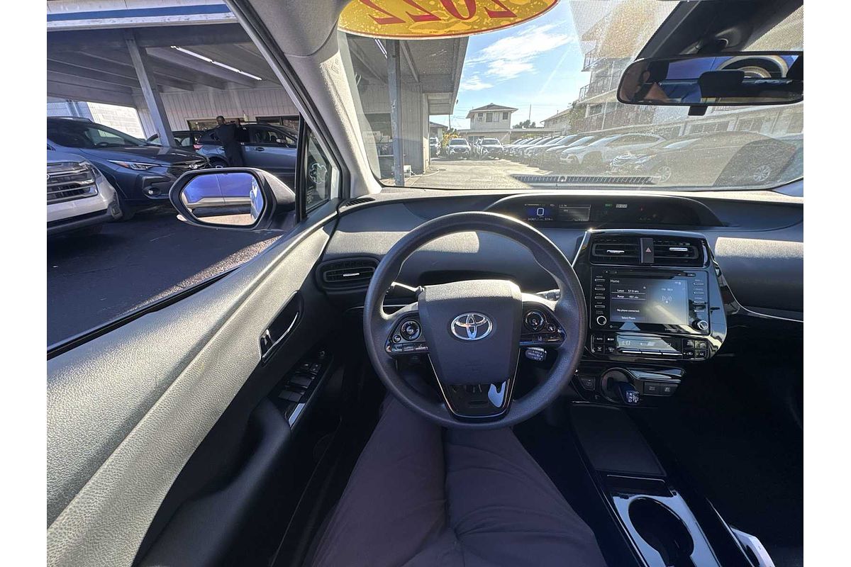 2022 Toyota Prius LE