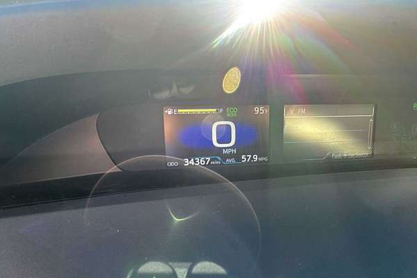 2022 Toyota Prius LE