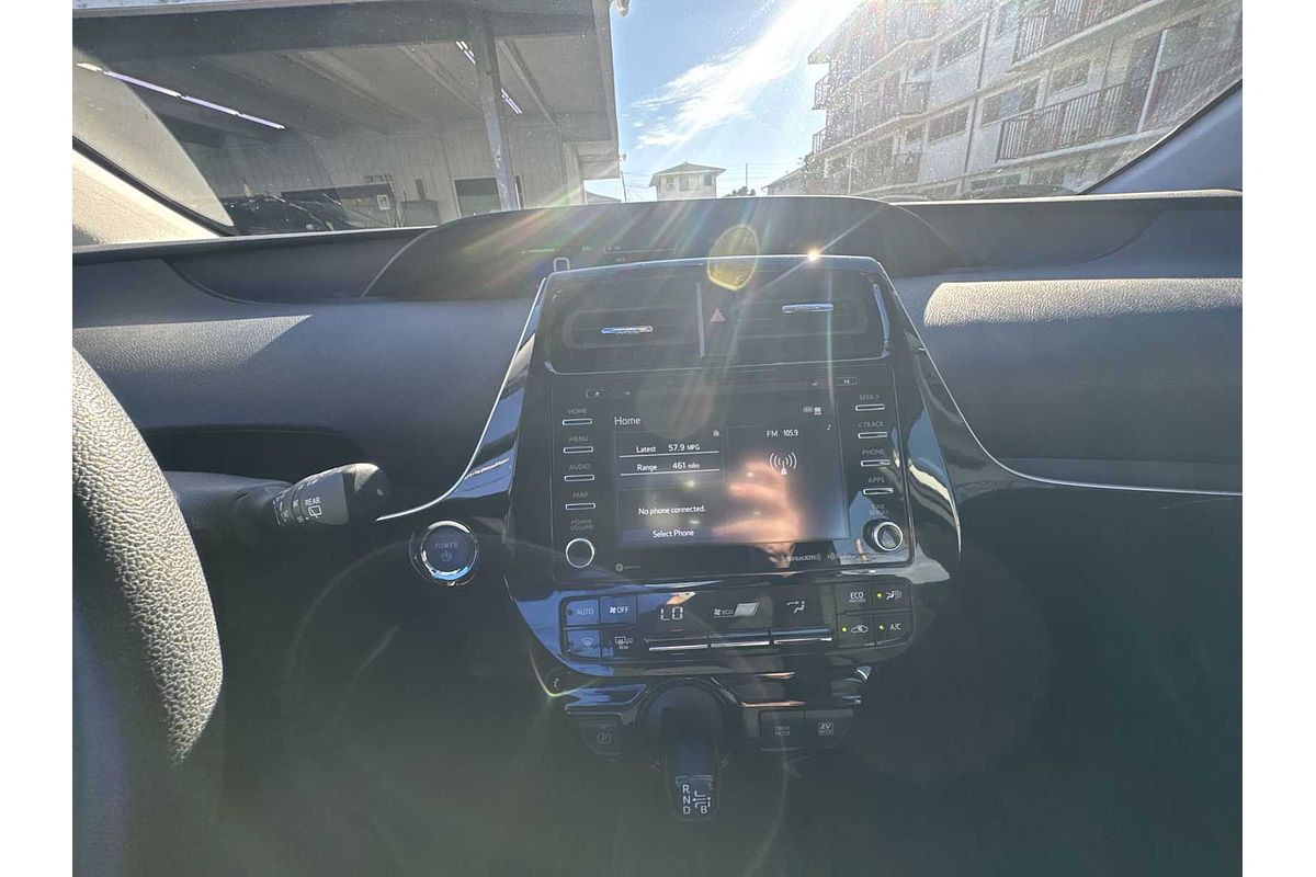 2022 Toyota Prius LE