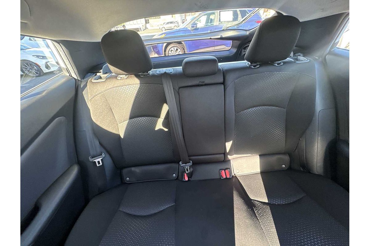 2022 Toyota Prius LE