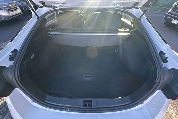 2022 Toyota Prius LE