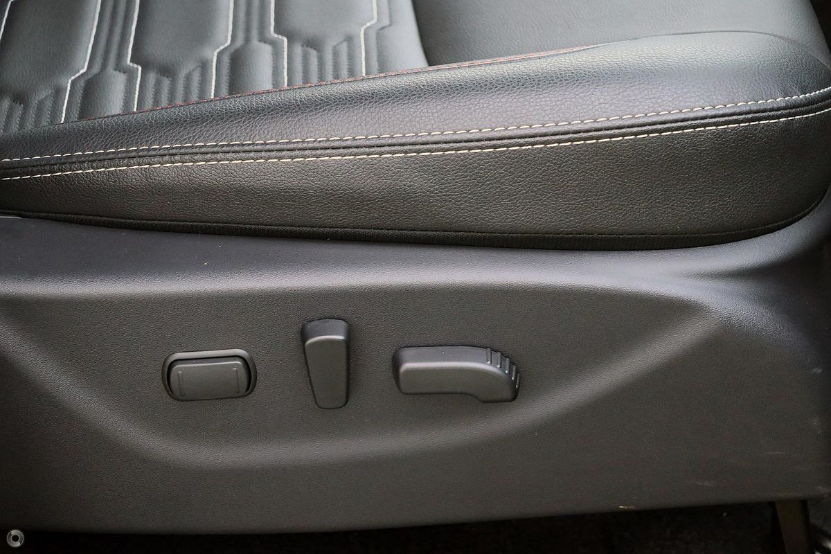 2025 Nissan Navara PRO-4X Warrior D23 4X4