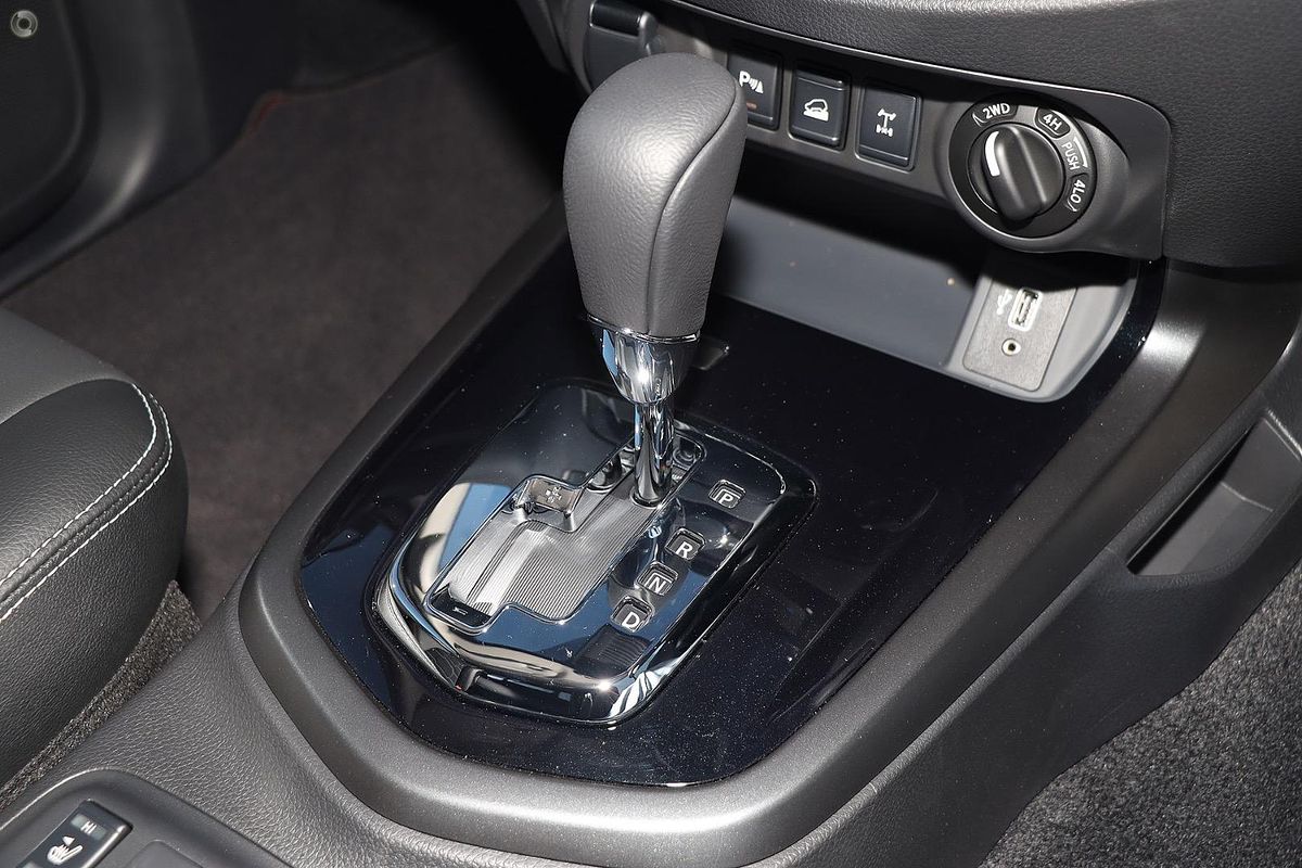 2025 Nissan Navara PRO-4X Warrior D23 4X4