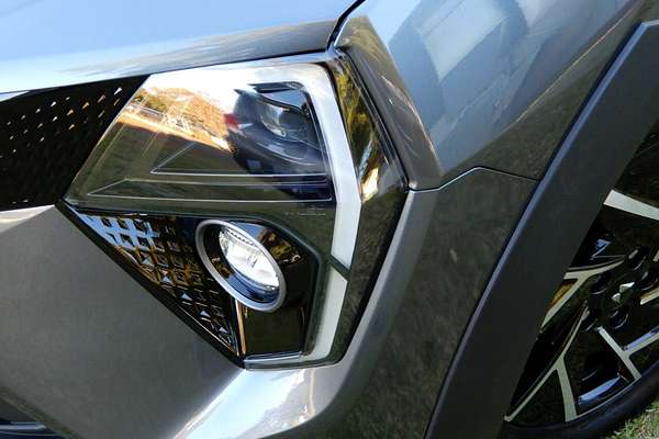 2025 Mahindra XUV 3XO AX7L