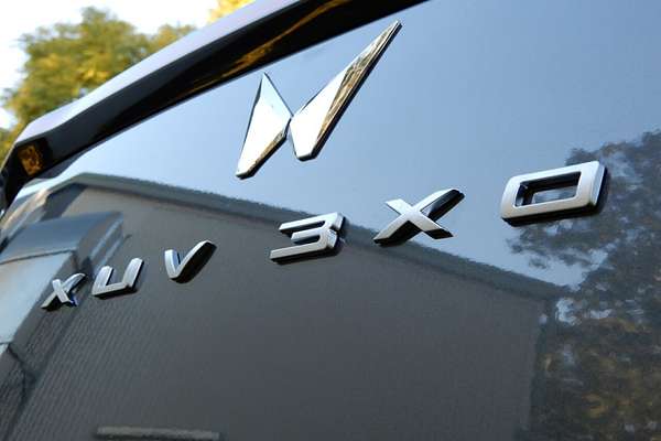 2025 Mahindra XUV 3XO AX7L