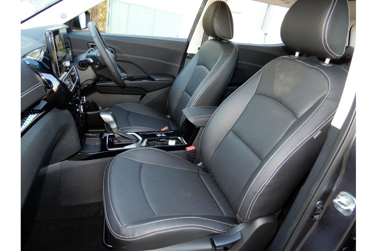 2025 Mahindra XUV 3XO AX7L