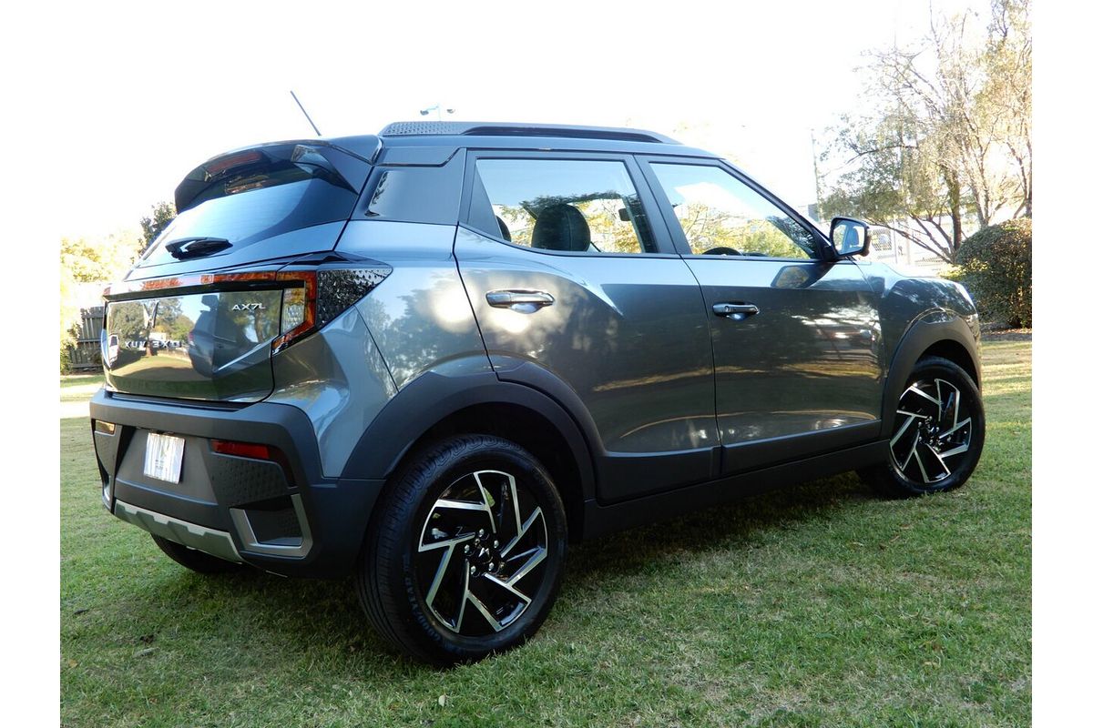 2025 Mahindra XUV 3XO AX7L