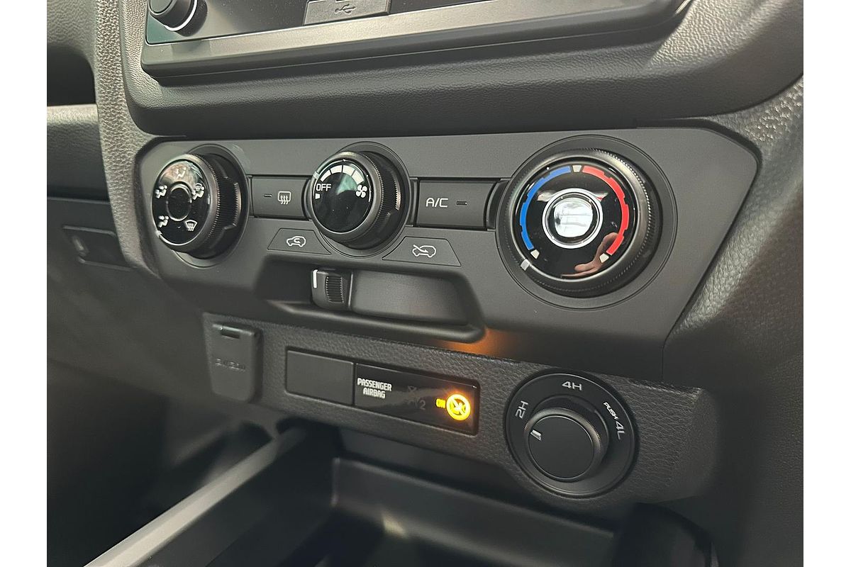 2025 Isuzu D-MAX SX 4X4