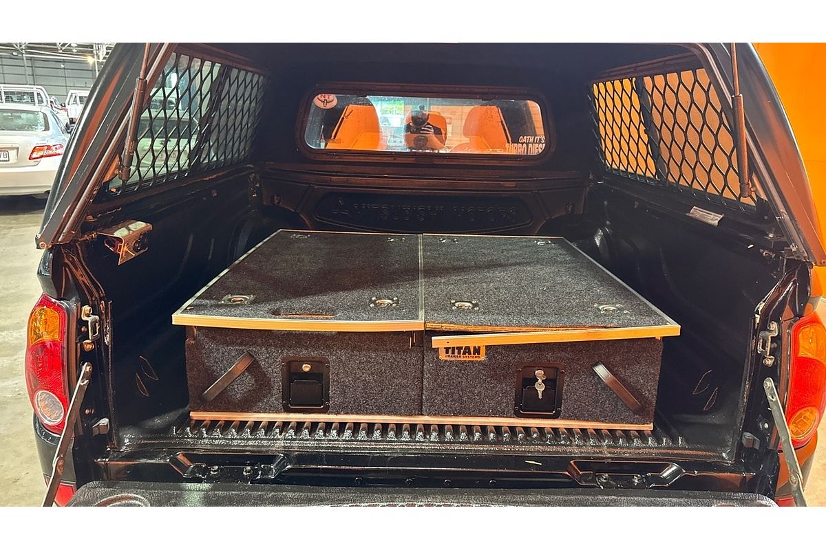 2015 Mitsubishi Triton GLX MN 4X4