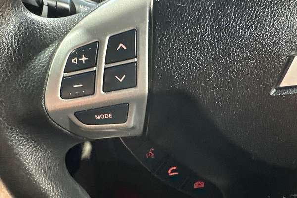 2015 Mitsubishi Triton GLX MN 4X4