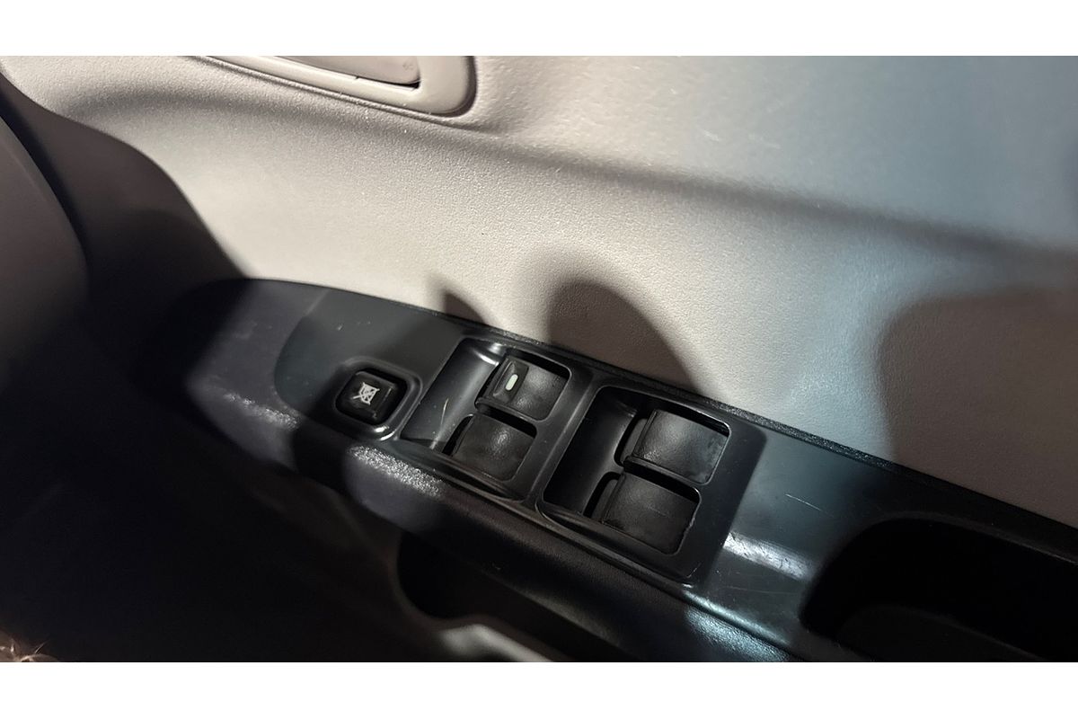 2015 Mitsubishi Triton GLX MN 4X4