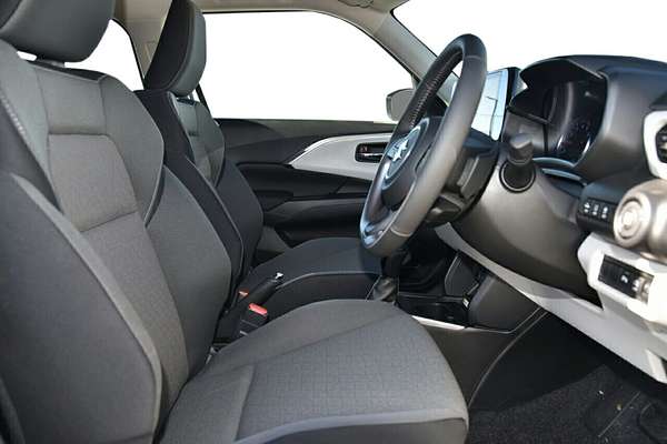 2025 Suzuki Swift Hybrid GLX UZ