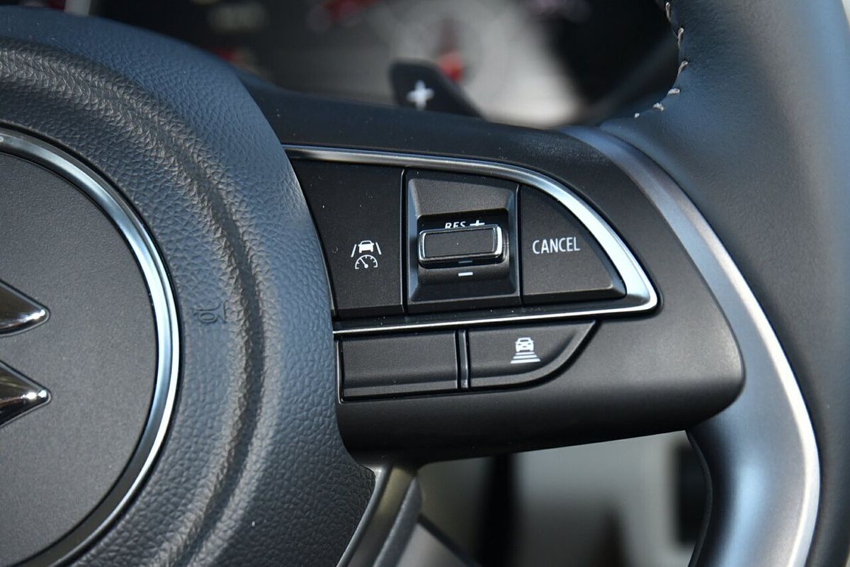 2025 Suzuki Swift Hybrid GLX UZ