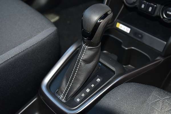 2025 Suzuki Swift Hybrid GLX UZ