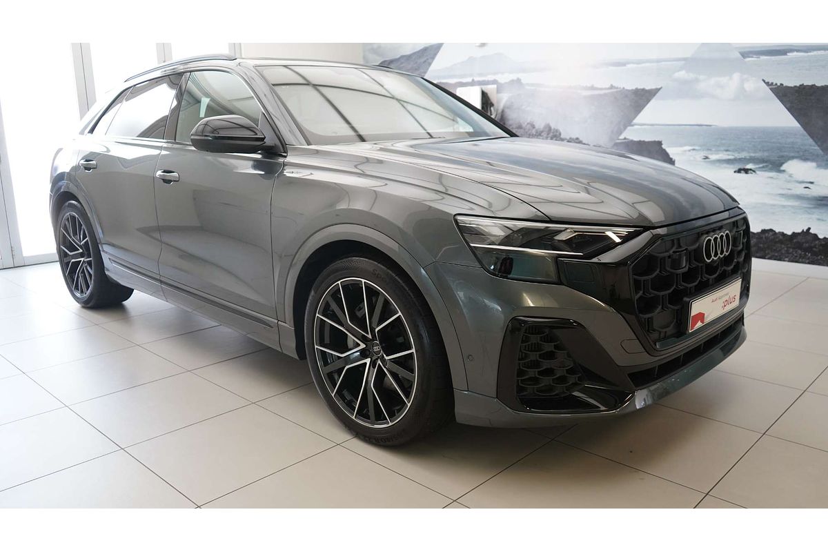 2024 Audi Q8 55 TFSI S line F1