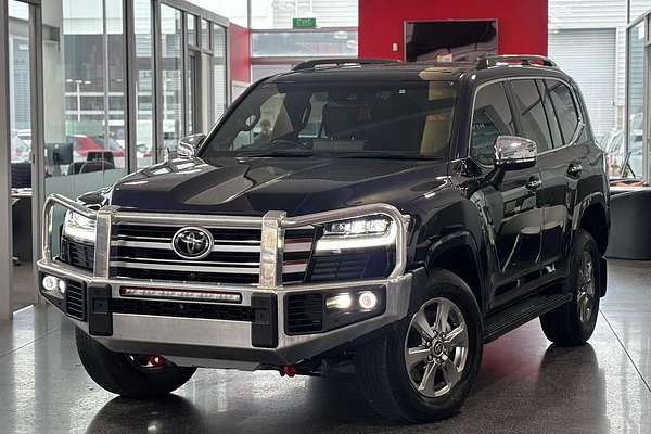 2021 Toyota Landcruiser Sahara FJA300R