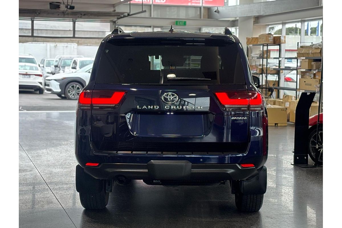 2021 Toyota Landcruiser Sahara FJA300R