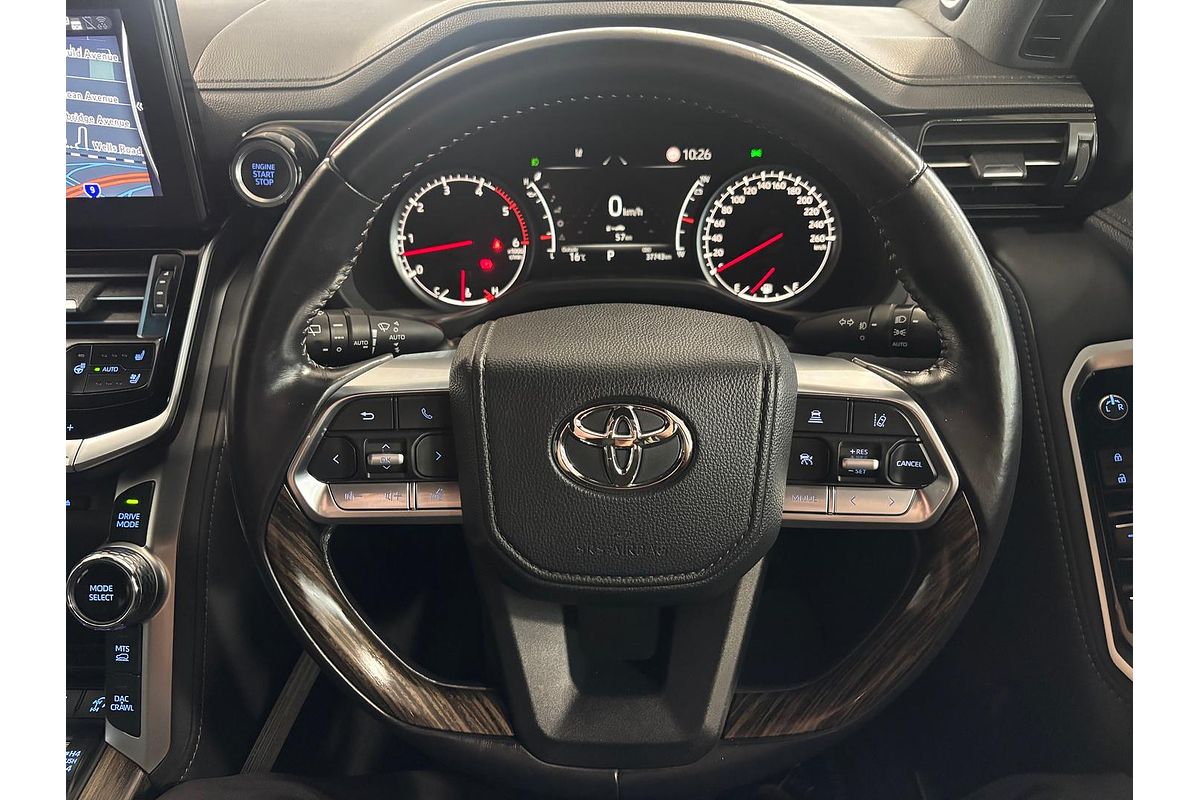 2021 Toyota Landcruiser Sahara FJA300R