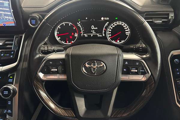 2021 Toyota Landcruiser Sahara FJA300R