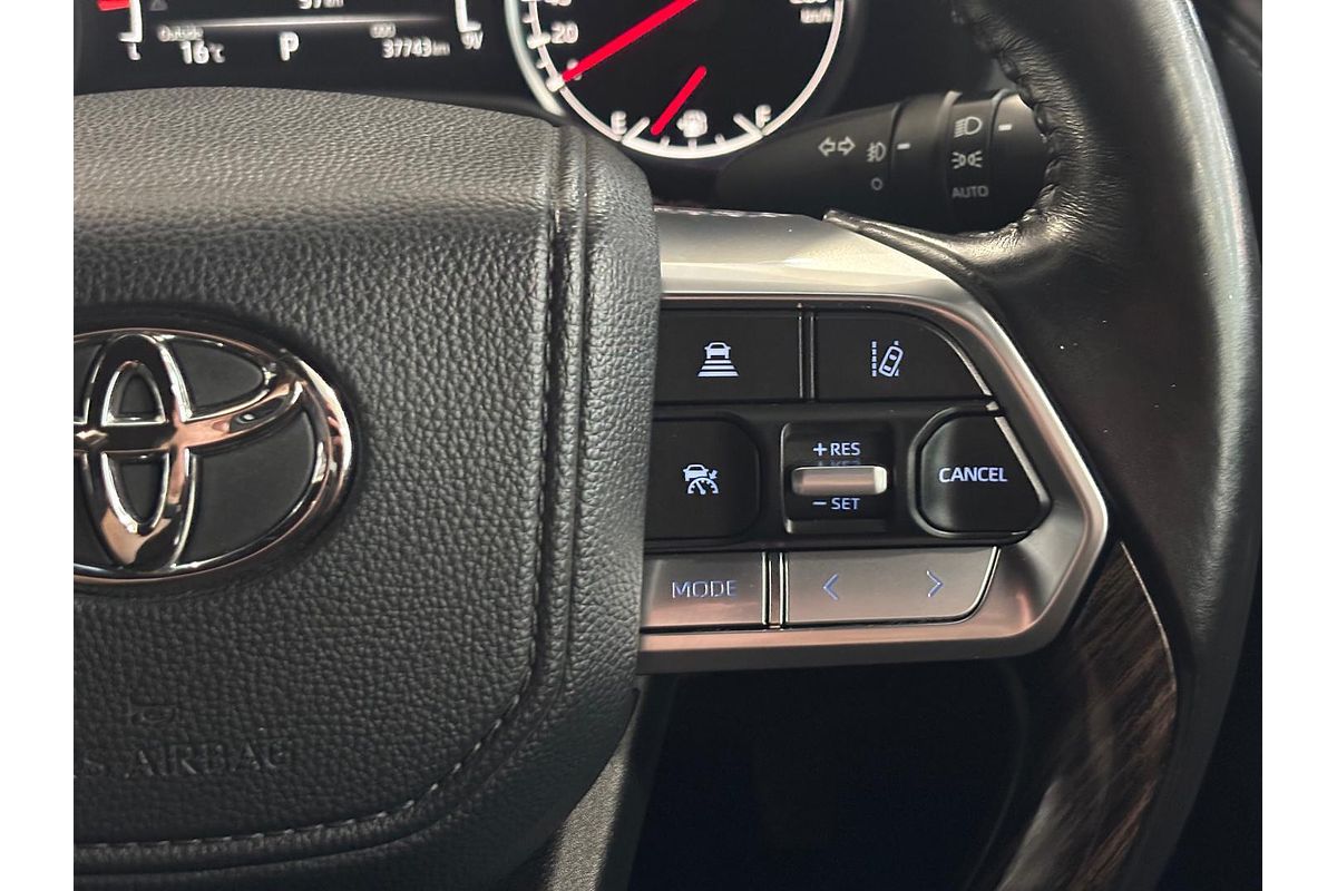 2021 Toyota Landcruiser Sahara FJA300R