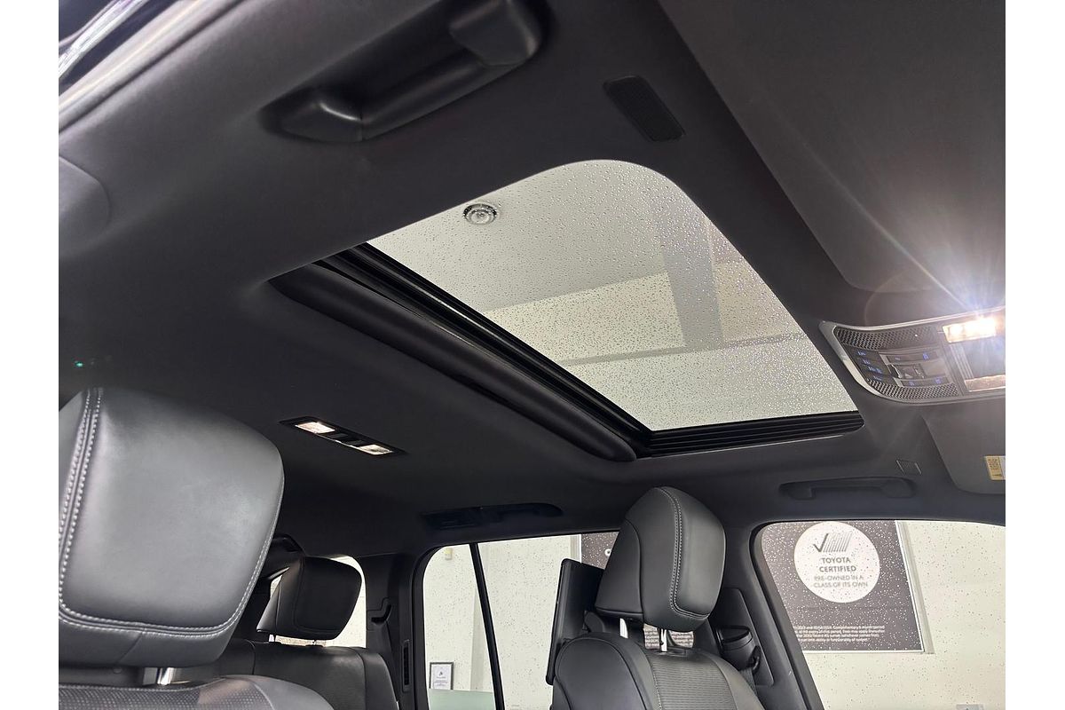 2021 Toyota Landcruiser Sahara FJA300R