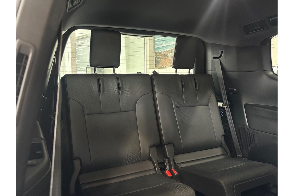 2021 Toyota Landcruiser Sahara FJA300R