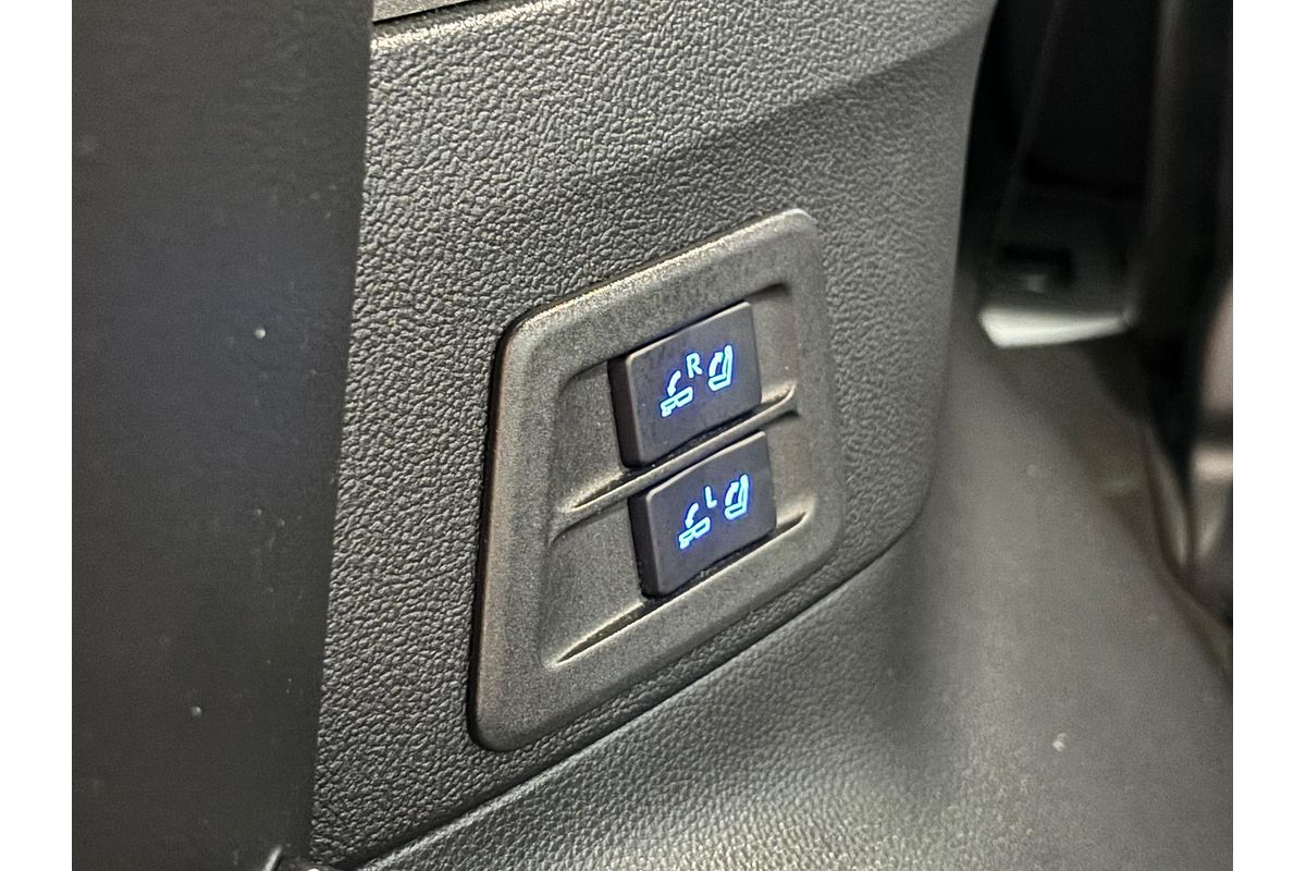 2021 Toyota Landcruiser Sahara FJA300R