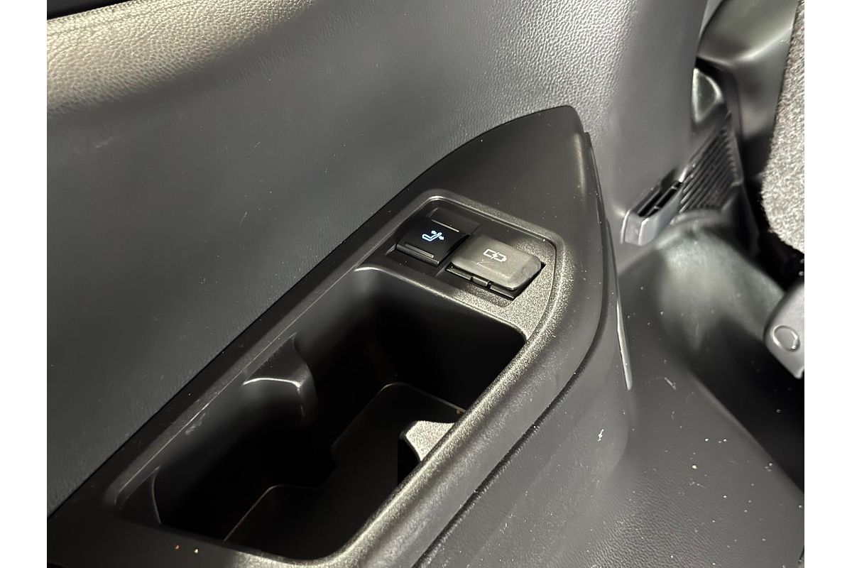 2021 Toyota Landcruiser Sahara FJA300R