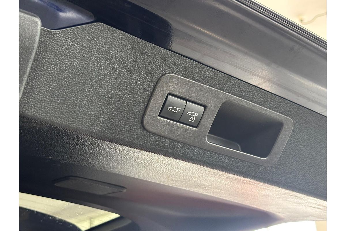 2021 Toyota Landcruiser Sahara FJA300R